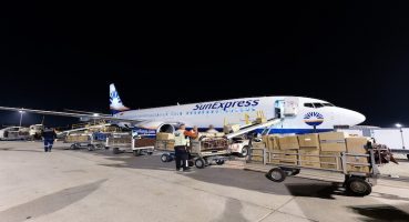 İlk kargo uçağı Antalya’ya ulaştı