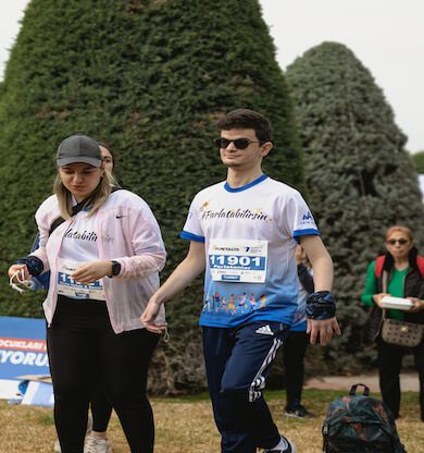 Gloria Hotels & Resorts Çalışanları Runtalya'da Parıltı Derneği İçin Koştu