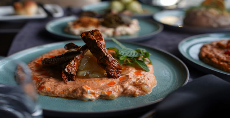 Usta Şeflerin Elinden Yenilenen Menüsüyle Almira Hotel Luna Bar & Restaurant