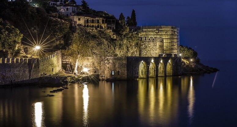 Turistler, Tatil Fırsatları için Dijitalde Araştırmalara Hız Verdi
