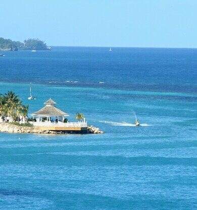 Jamaika'nın Büyülü Dünyasına Yolculuk