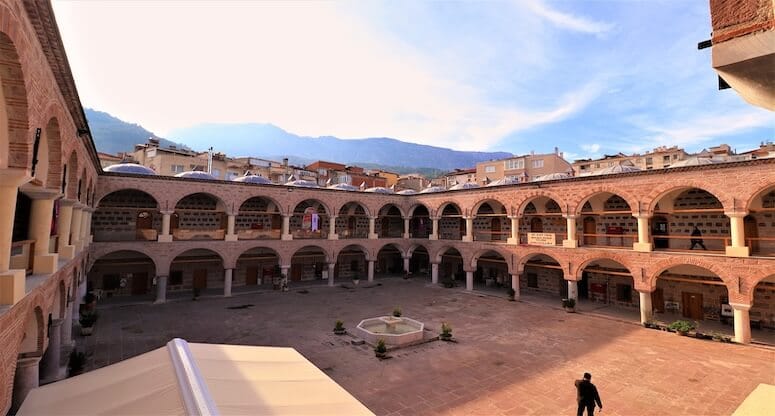 Manisa: Lezzetin ve Tarihin Buluşma Noktası