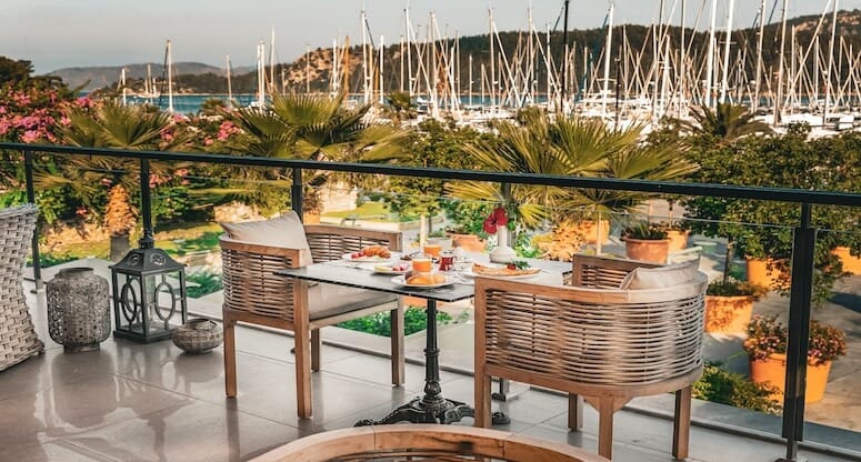 Marmaris'te Lezzet Şöleni: Brasserie Martı ve Mistral