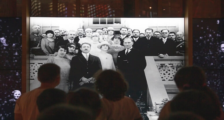 Cumhuriyetin Yüzü sergisi sömestr tatilinde çocukları bekliyor