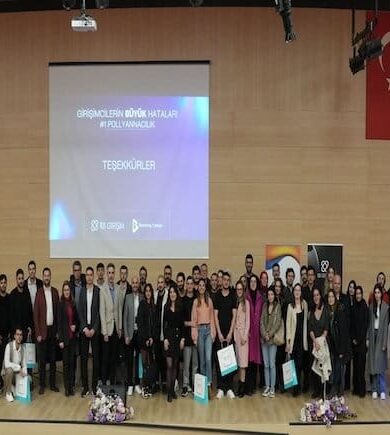 Hatalardan Ders Almak: Girişimcilik Etkinliğinde İlham Veren Sunumlar ve Deneyim Paylaşımları