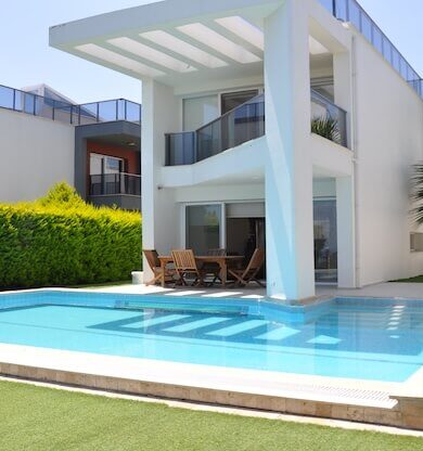 Kuşadası'nda Unutulmaz Bir Tatil Deneyimi: Kiralık Villalarla Kendinizi Evde Hissedin