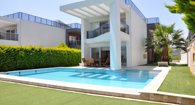 Kuşadası'nda Unutulmaz Bir Tatil Deneyimi: Kiralık Villalarla Kendinizi Evde Hissedin