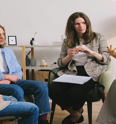 İngilizce konuşmanın önündeki en büyük engel ortaya çıktı: Kaygı ve utangaçlık!