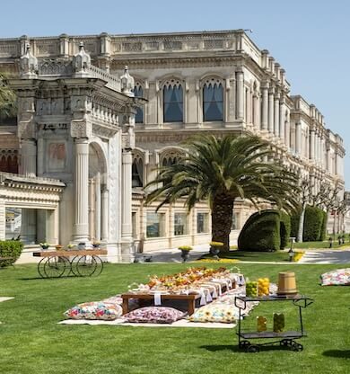 İhtişamın Bahçesinde Piknik Keyfi