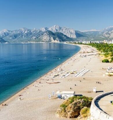 Antalya'nın En Popüler Plajları ve Deniz Aktiviteleri