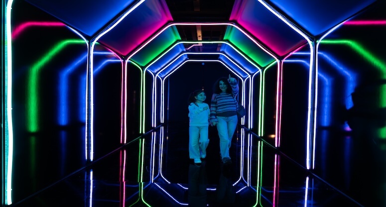 Dünya’nın En Büyük Holografik Hayvanat Bahçesi İstanbul’da