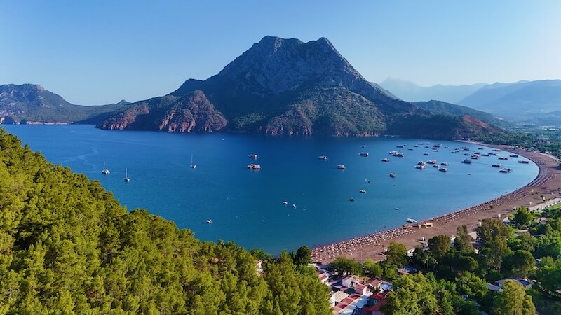 Adrasan’da Sezon Açılıyor: Tatilciler Doğayla İç İçe Bir Yaz İçin Hazır