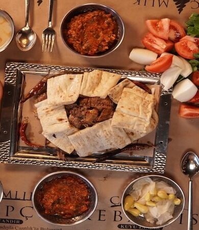 Denizli’nin Kalbinden Gelen Lezzet: Çamlık Denizli Kebapçısı