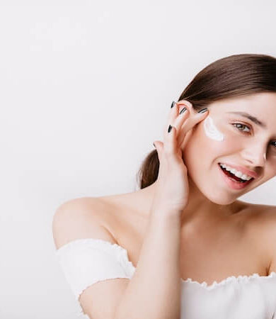 Yaz Mevsimine Sağlıklı ve Işıltılı Bir Ciltle Merhaba Deyin