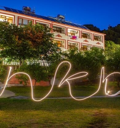 Fıstıklı Köyü’nde huzurlu tatil deneyimi: İnka Motel ile Armutlu’nun doğasını keşfedin